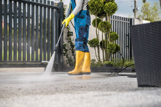 Best Driveway Pressure Washing  in Milton, LA